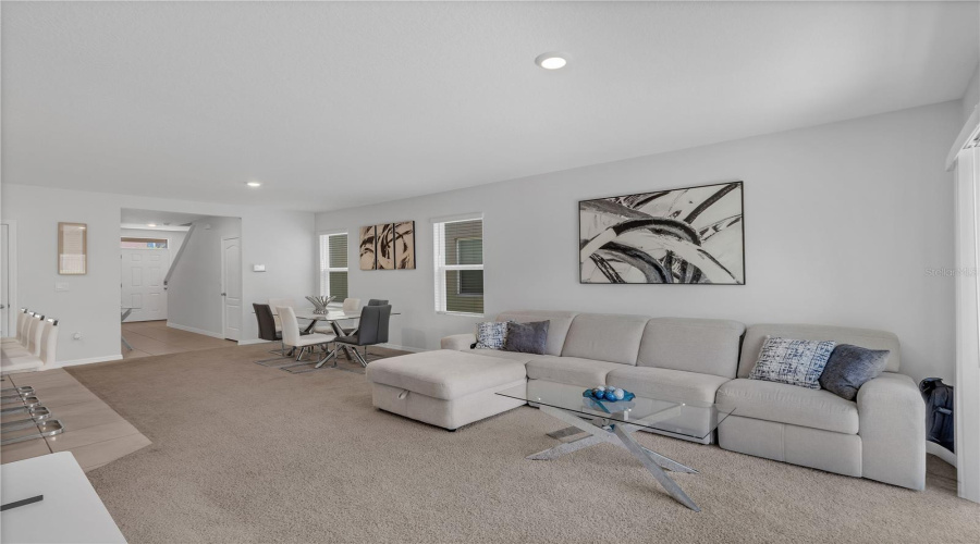 DAVENPORT, Florida 33837, 5 Bedrooms Bedrooms, ,3 BathroomsBathrooms,Residential,For Sale,BERRY,0,MFRO6324540