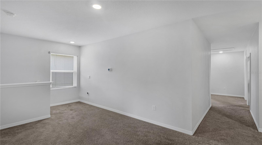 DAVENPORT, Florida 33837, 5 Bedrooms Bedrooms, ,3 BathroomsBathrooms,Residential,For Sale,BERRY,0,MFRO6324540