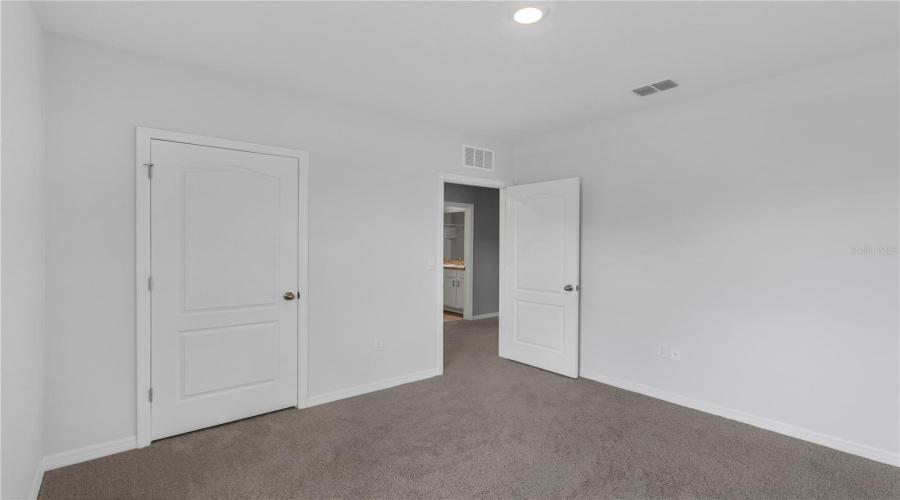 DAVENPORT, Florida 33837, 5 Bedrooms Bedrooms, ,3 BathroomsBathrooms,Residential,For Sale,BERRY,0,MFRO6324540