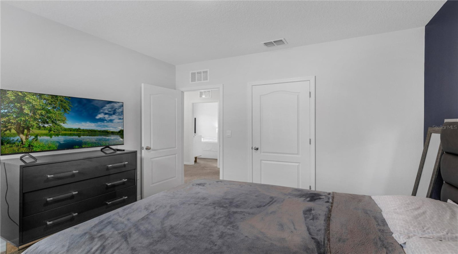DAVENPORT, Florida 33837, 5 Bedrooms Bedrooms, ,3 BathroomsBathrooms,Residential,For Sale,BERRY,0,MFRO6324540