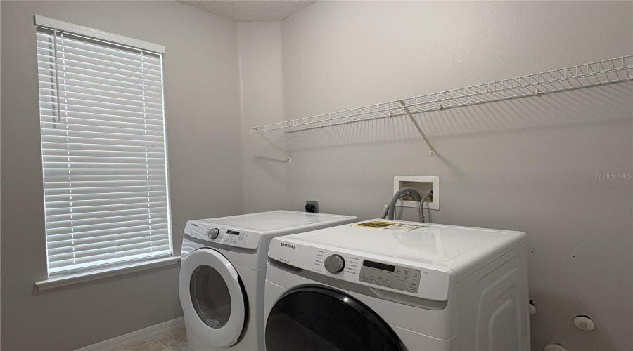 KISSIMMEE, Florida 34746, 5 Bedrooms Bedrooms, ,3 BathroomsBathrooms,Residential,For Sale,THE OAKS,0,MFRS5126074