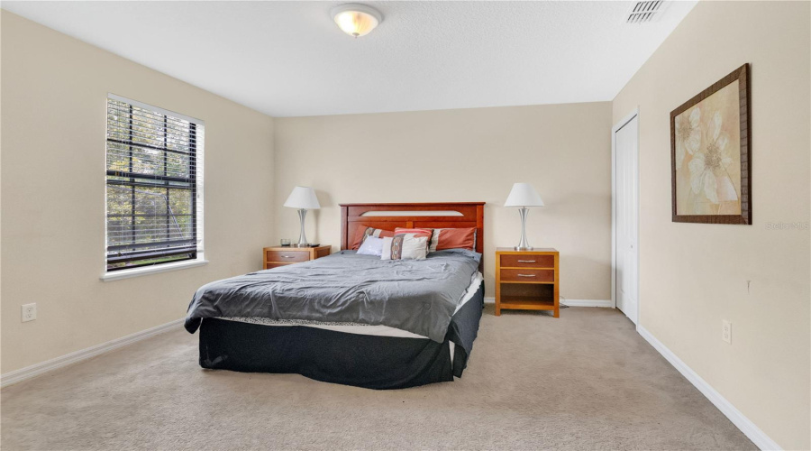 DAVENPORT, Florida 33896, 6 Bedrooms Bedrooms, ,5 BathroomsBathrooms,Residential,For Sale,CYPRESS POINTE,0,MFRTB8406697
