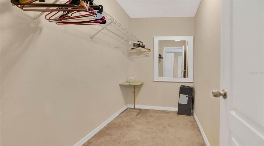 DAVENPORT, Florida 33896, 6 Bedrooms Bedrooms, ,5 BathroomsBathrooms,Residential,For Sale,CYPRESS POINTE,0,MFRTB8406697