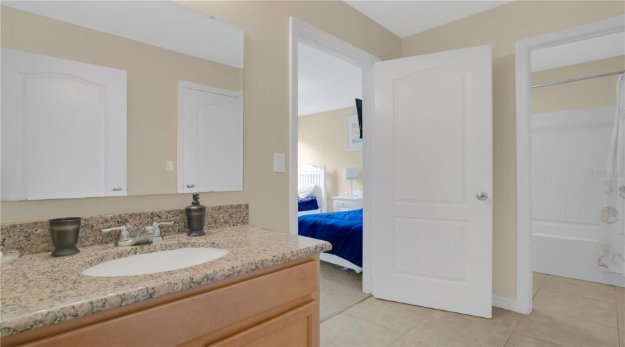 DAVENPORT, Florida 33896, 6 Bedrooms Bedrooms, ,5 BathroomsBathrooms,Residential,For Sale,CYPRESS POINTE,0,MFRTB8406697
