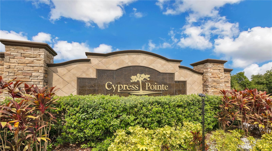 DAVENPORT, Florida 33896, 6 Bedrooms Bedrooms, ,5 BathroomsBathrooms,Residential,For Sale,CYPRESS POINTE,0,MFRTB8406697