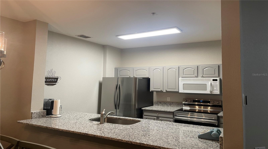 KISSIMMEE, Florida 34747, 3 Bedrooms Bedrooms, ,2 BathroomsBathrooms,Residential,For Sale,ALMATON,0,MFRO6326606