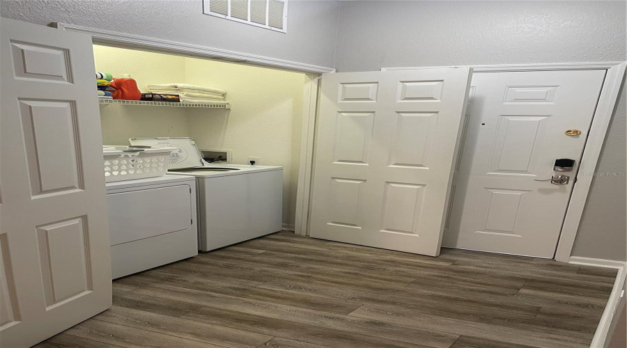 KISSIMMEE, Florida 34747, 3 Bedrooms Bedrooms, ,2 BathroomsBathrooms,Residential,For Sale,ALMATON,0,MFRO6326606