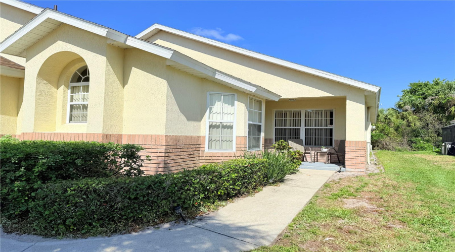 KISSIMMEE, Florida 34747, 4 Bedrooms Bedrooms, ,3 BathroomsBathrooms,Residential,For Sale,ONEIDA,0,MFRO6196696