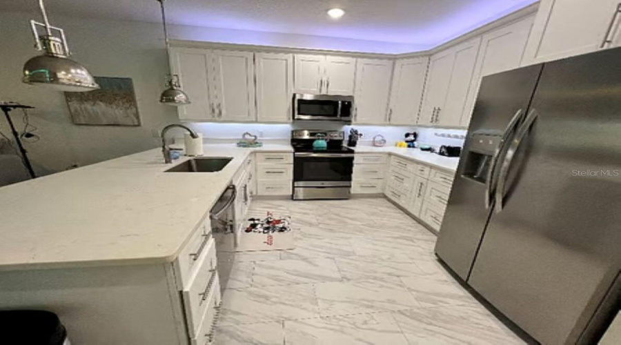 KISSIMMEE, Florida 34747, 4 Bedrooms Bedrooms, ,3 BathroomsBathrooms,Residential,For Sale,SUN LAKE,0,MFRO6326707