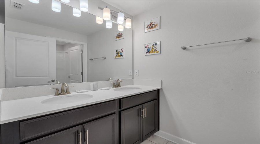 DAVENPORT, Florida 33896, 4 Bedrooms Bedrooms, ,3 BathroomsBathrooms,Residential,For Sale,STINGER,0,MFRO6326505