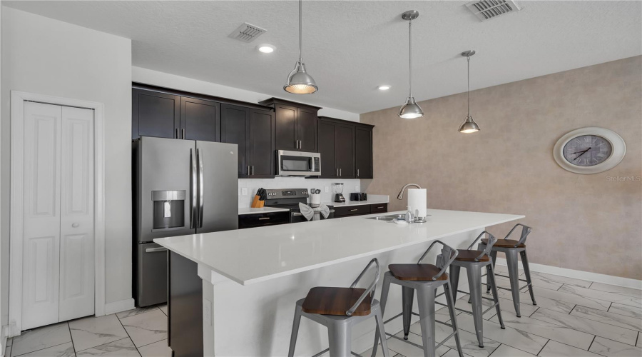 DAVENPORT, Florida 33896, 4 Bedrooms Bedrooms, ,3 BathroomsBathrooms,Residential,For Sale,STINGER,0,MFRO6326505