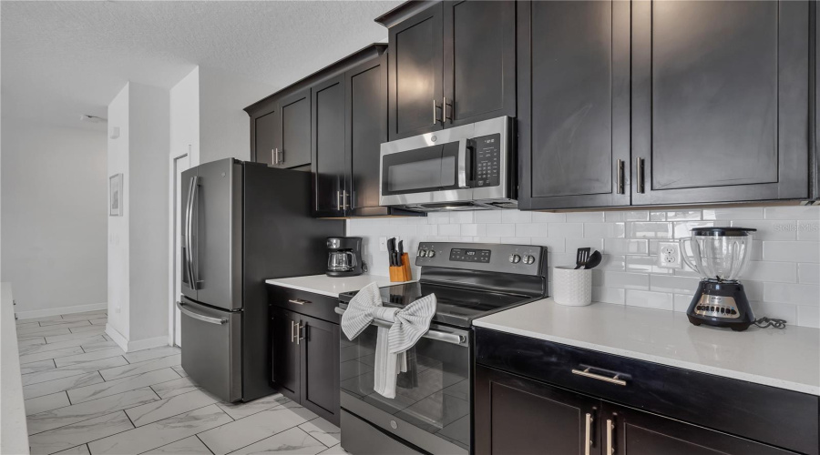 DAVENPORT, Florida 33896, 4 Bedrooms Bedrooms, ,3 BathroomsBathrooms,Residential,For Sale,STINGER,0,MFRO6326505