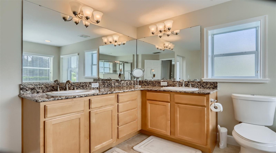 DAVENPORT, Florida 33837, 4 Bedrooms Bedrooms, ,3 BathroomsBathrooms,Residential,For Sale,VICTORIA,0,MFRO6265822