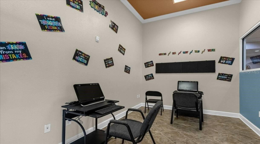 DAVENPORT, Florida 33837, 5 Bedrooms Bedrooms, ,3 BathroomsBathrooms,Residential,For Sale,VIOLA,0,MFRS5105877