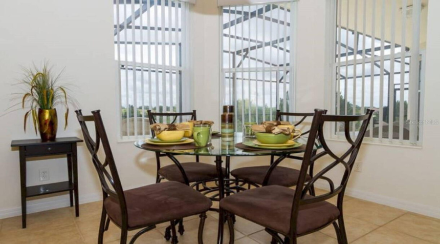 DAVENPORT, Florida 33837, 5 Bedrooms Bedrooms, ,3 BathroomsBathrooms,Residential,For Sale,VIOLA,0,MFRS5105877