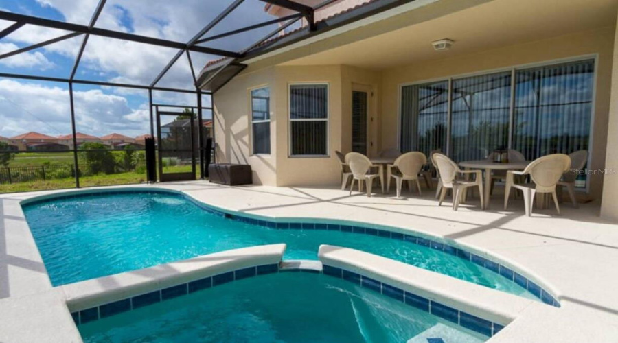 DAVENPORT, Florida 33837, 5 Bedrooms Bedrooms, ,3 BathroomsBathrooms,Residential,For Sale,VIOLA,0,MFRS5105877