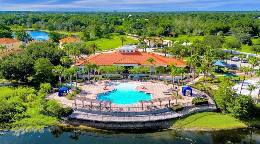 DAVENPORT, Florida 33837, 5 Bedrooms Bedrooms, ,3 BathroomsBathrooms,Residential,For Sale,VIOLA,0,MFRS5105877
