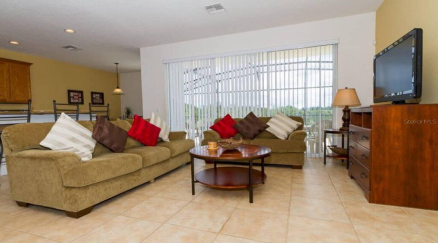 DAVENPORT, Florida 33837, 5 Bedrooms Bedrooms, ,3 BathroomsBathrooms,Residential,For Sale,VIOLA,0,MFRS5105877