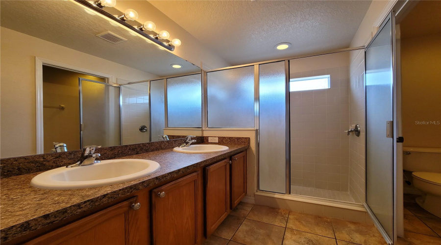 KISSIMMEE, Florida 34746, 3 Bedrooms Bedrooms, ,2 BathroomsBathrooms,Residential,For Sale,COMMANDER,0,MFRO6326806