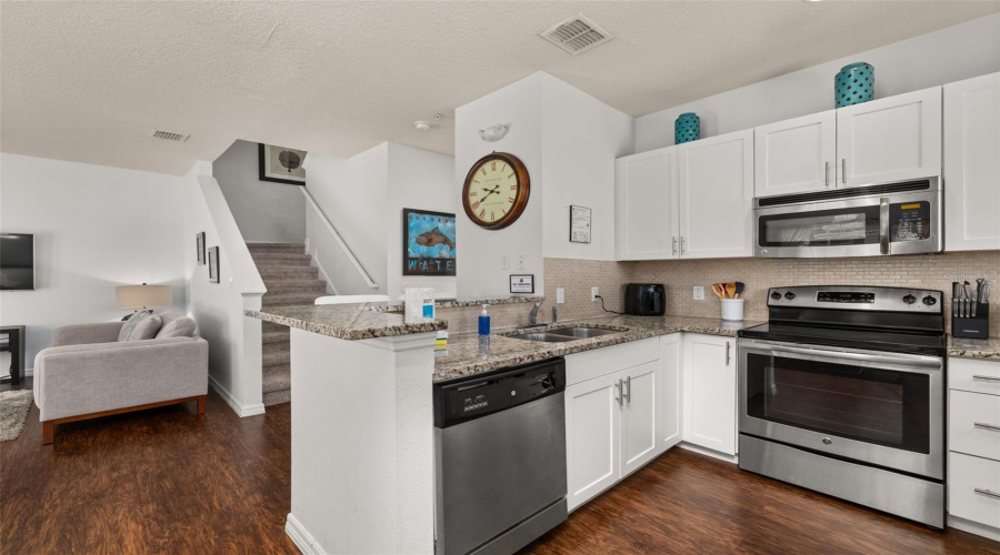 KISSIMMEE, Florida 34746, 4 Bedrooms Bedrooms, ,3 BathroomsBathrooms,Residential,For Sale,DIPLOMAT,0,MFRS5130596