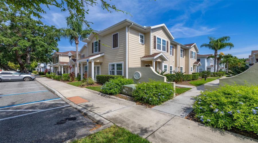 KISSIMMEE, Florida 34746, 4 Bedrooms Bedrooms, ,3 BathroomsBathrooms,Residential,For Sale,DIPLOMAT,0,MFRS5130596