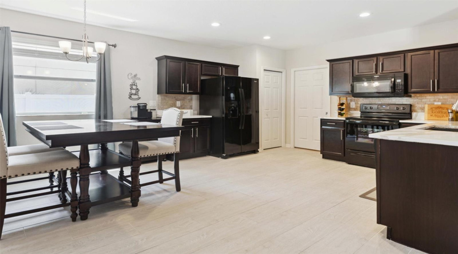 DAVENPORT, Florida 33837, 3 Bedrooms Bedrooms, ,2 BathroomsBathrooms,Residential,For Sale,HIGHLAND MEADOWS,0,MFRO6296950
