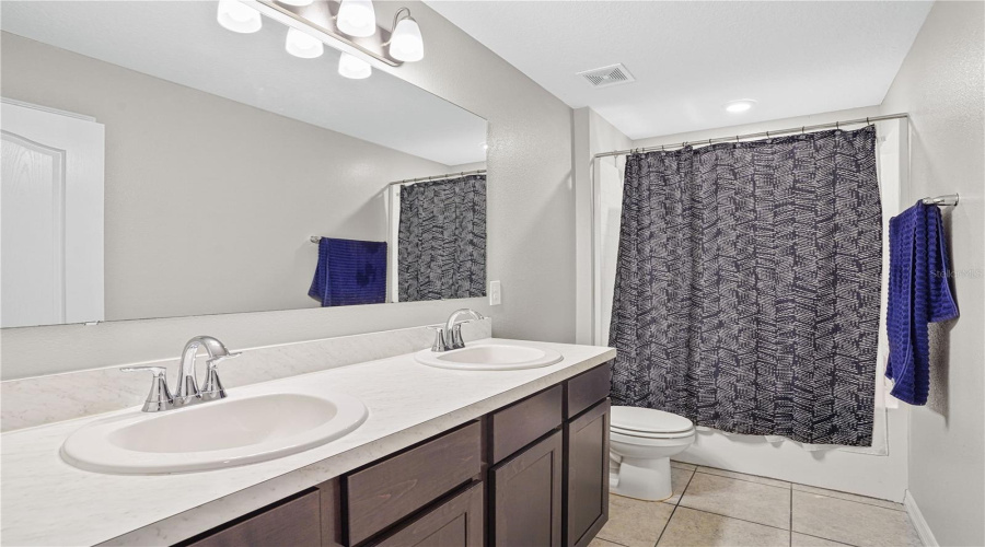 KISSIMMEE, Florida 34746, 3 Bedrooms Bedrooms, ,2 BathroomsBathrooms,Residential,For Sale,CORAL CASTLE,0,MFRO6326870