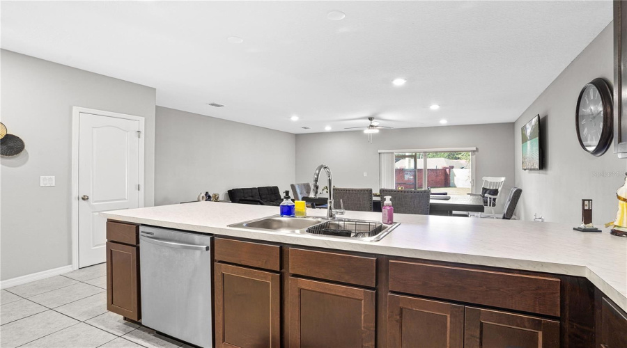 KISSIMMEE, Florida 34746, 3 Bedrooms Bedrooms, ,2 BathroomsBathrooms,Residential,For Sale,CORAL CASTLE,0,MFRO6326870