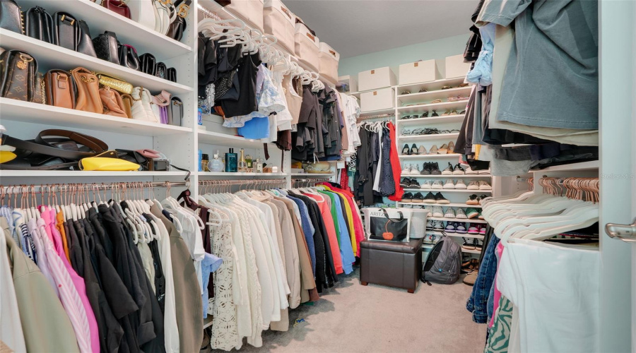 Bedroom suite 1 closet