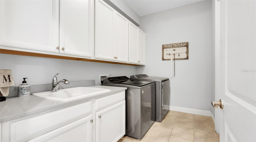 Laundry #1 (first floor)