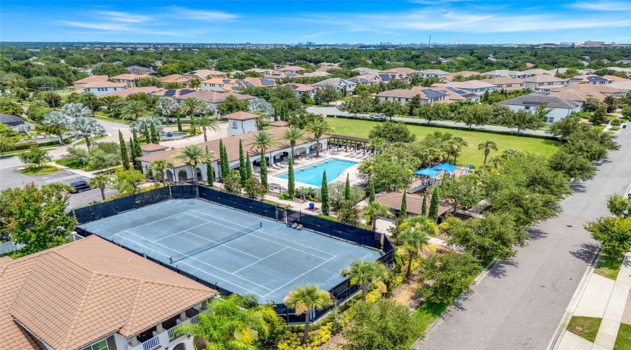 Community tennis court