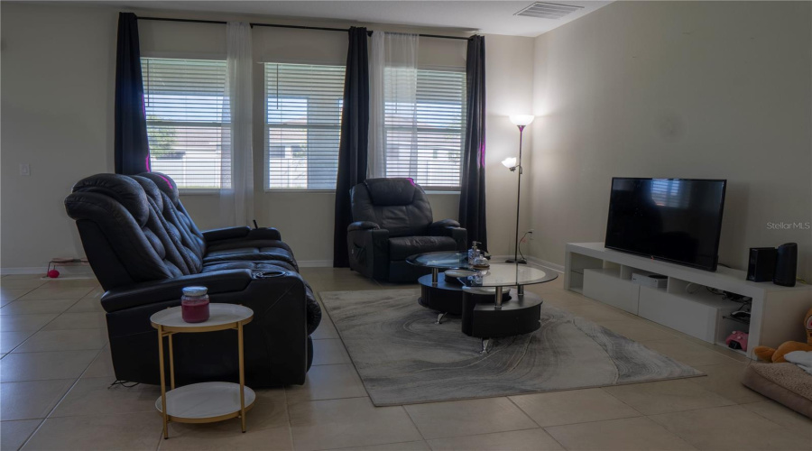 KISSIMMEE, Florida 34746, 4 Bedrooms Bedrooms, ,2 BathroomsBathrooms,Residential,For Sale,CREEKMORE,0,MFRS5130764