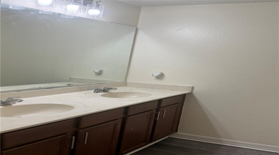 2nd Floor Bathroom