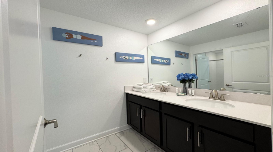 KISSIMMEE, Florida 34746, 4 Bedrooms Bedrooms, ,3 BathroomsBathrooms,Residential,For Sale,PARAGRAPH,0,MFRO6326930