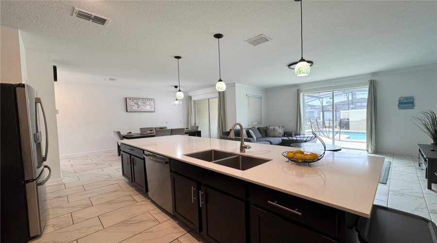 KISSIMMEE, Florida 34746, 4 Bedrooms Bedrooms, ,3 BathroomsBathrooms,Residential,For Sale,PARAGRAPH,0,MFRO6326930