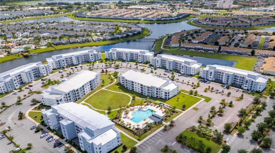 KISSIMMEE, Florida 34746, 5 Bedrooms Bedrooms, ,4 BathroomsBathrooms,Residential,For Sale,PEQUOD,0,MFRO6327137