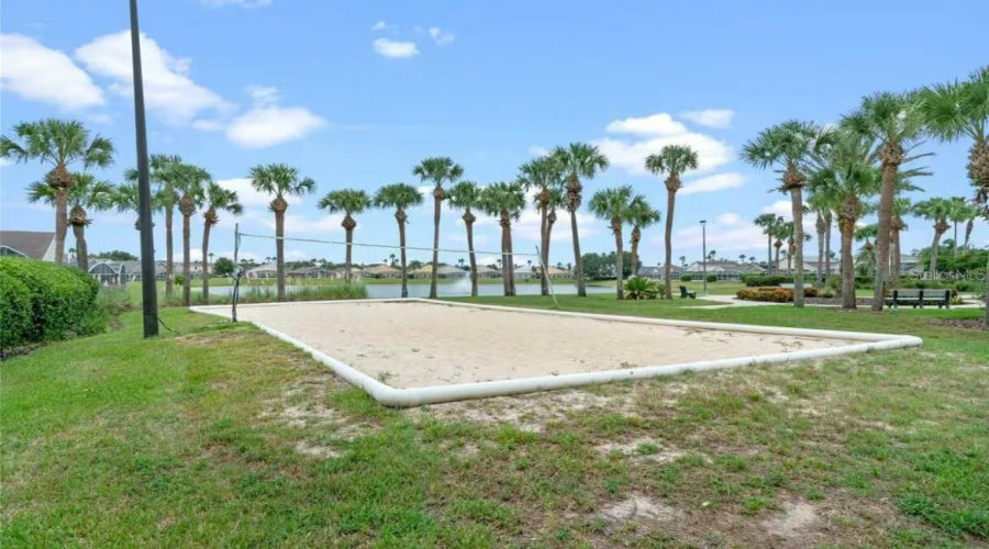 DAVENPORT, Florida 33897, 4 Bedrooms Bedrooms, ,3 BathroomsBathrooms,Residential,For Sale,LOCKBREEZE,0,MFRO6303969