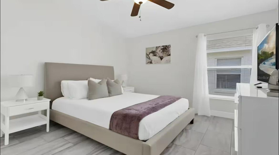 DAVENPORT, Florida 33897, 4 Bedrooms Bedrooms, ,3 BathroomsBathrooms,Residential,For Sale,LOCKBREEZE,0,MFRO6303969