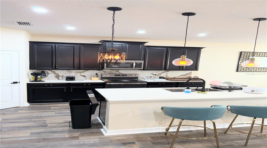 DAVENPORT, Florida 33896, 4 Bedrooms Bedrooms, ,2 BathroomsBathrooms,Residential,For Sale,BLACKWOLF RUN,0,MFRS5130898