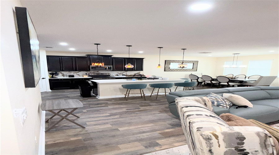 DAVENPORT, Florida 33896, 4 Bedrooms Bedrooms, ,2 BathroomsBathrooms,Residential,For Sale,BLACKWOLF RUN,0,MFRS5130898
