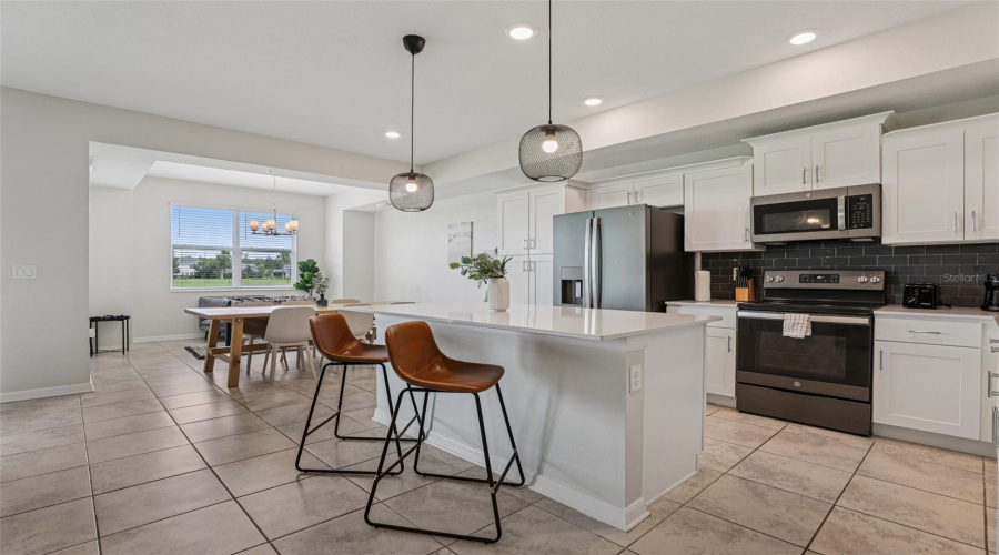 KISSIMMEE, Florida 34746, 2 Bedrooms Bedrooms, ,2 BathroomsBathrooms,Residential,For Sale,PARADOX,0,MFRTB8405029