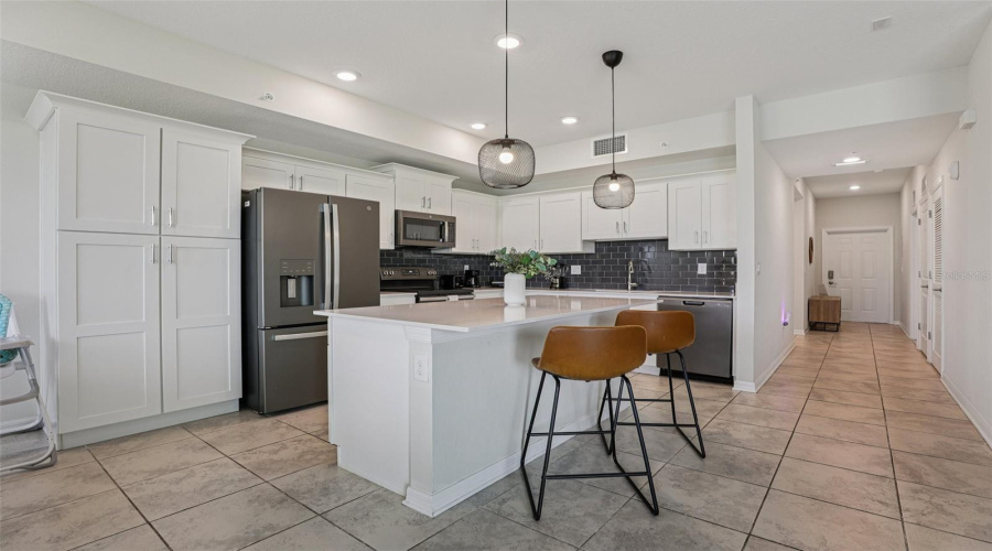 KISSIMMEE, Florida 34746, 2 Bedrooms Bedrooms, ,2 BathroomsBathrooms,Residential,For Sale,PARADOX,0,MFRTB8405029