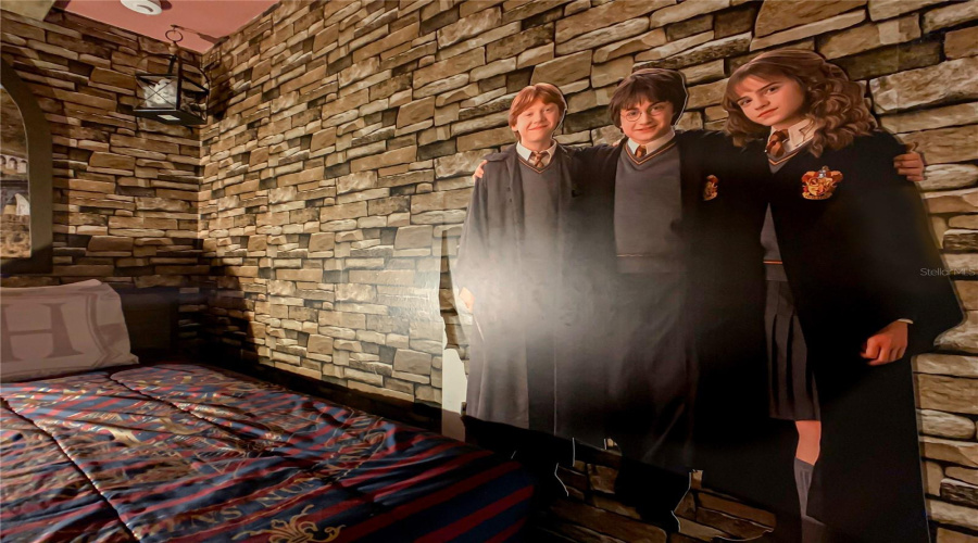 Bed #10--Sleep like a wizard in our Harry Potter twin bed room
