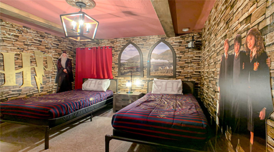 Bed #10--Sleep like a wizard in our Harry Potter twin bed room