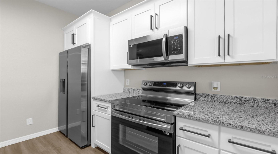 DAVENPORT, Florida 33897, 4 Bedrooms Bedrooms, ,3 BathroomsBathrooms,Residential,For Sale,CALABRIA,0,MFRO6323953