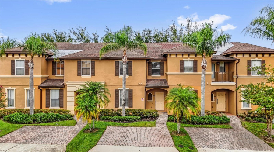 DAVENPORT, Florida 33897, 4 Bedrooms Bedrooms, ,3 BathroomsBathrooms,Residential,For Sale,CALABRIA,0,MFRO6323953