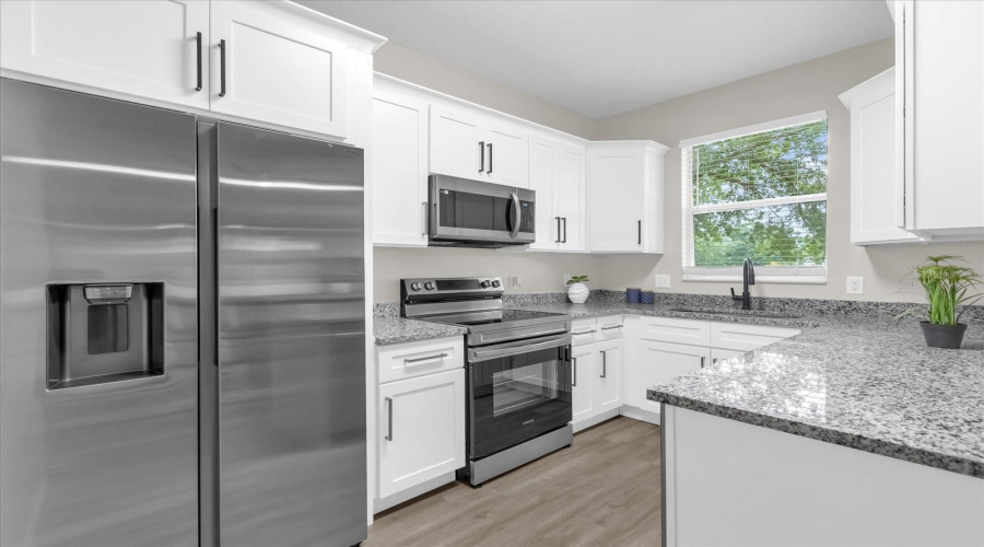 DAVENPORT, Florida 33897, 4 Bedrooms Bedrooms, ,3 BathroomsBathrooms,Residential,For Sale,CALABRIA,0,MFRO6323953