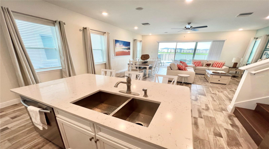 KISSIMMEE, Florida 34747, 3 Bedrooms Bedrooms, ,3 BathroomsBathrooms,Residential,For Sale,PARROT HEAD,0,MFRO6323294