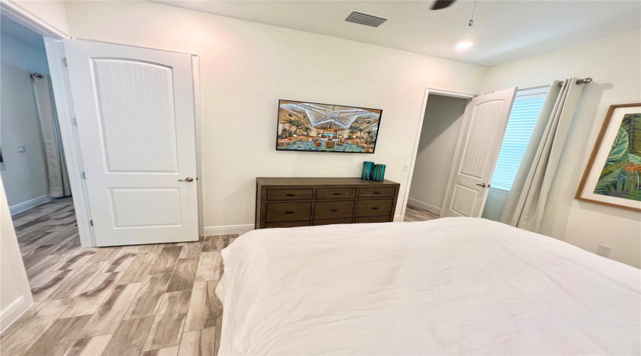 KISSIMMEE, Florida 34747, 3 Bedrooms Bedrooms, ,3 BathroomsBathrooms,Residential,For Sale,PARROT HEAD,0,MFRO6323294
