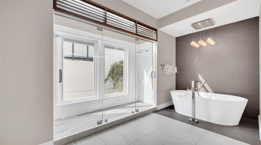 REUNION, Florida 34747, 5 Bedrooms Bedrooms, ,5 BathroomsBathrooms,Residential,For Sale,DESERT MOUNTAIN,0,MFRO6327211